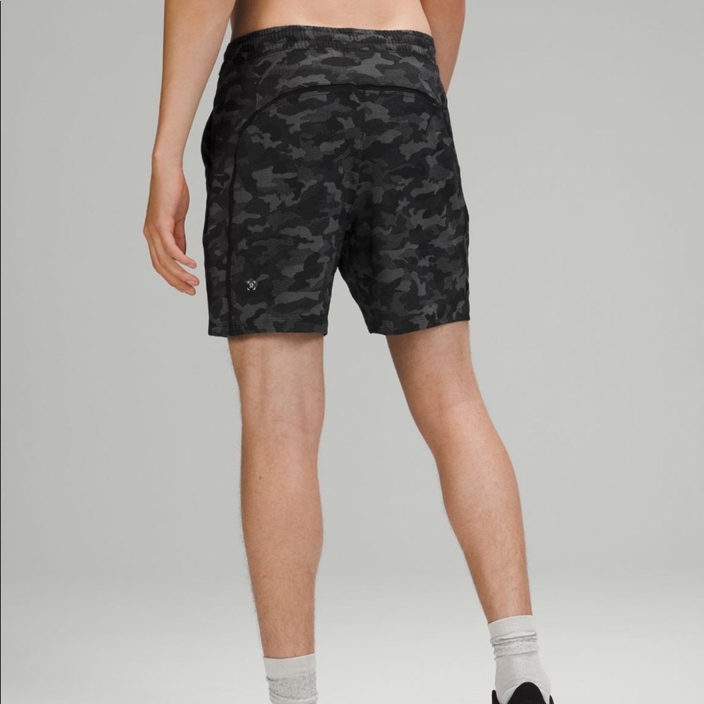 Lululemon Pace Breaker Shorts in Camo